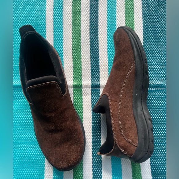 LANDS END Men Brown and Black Leather Loafers Slip-Ons with Minimalist Design